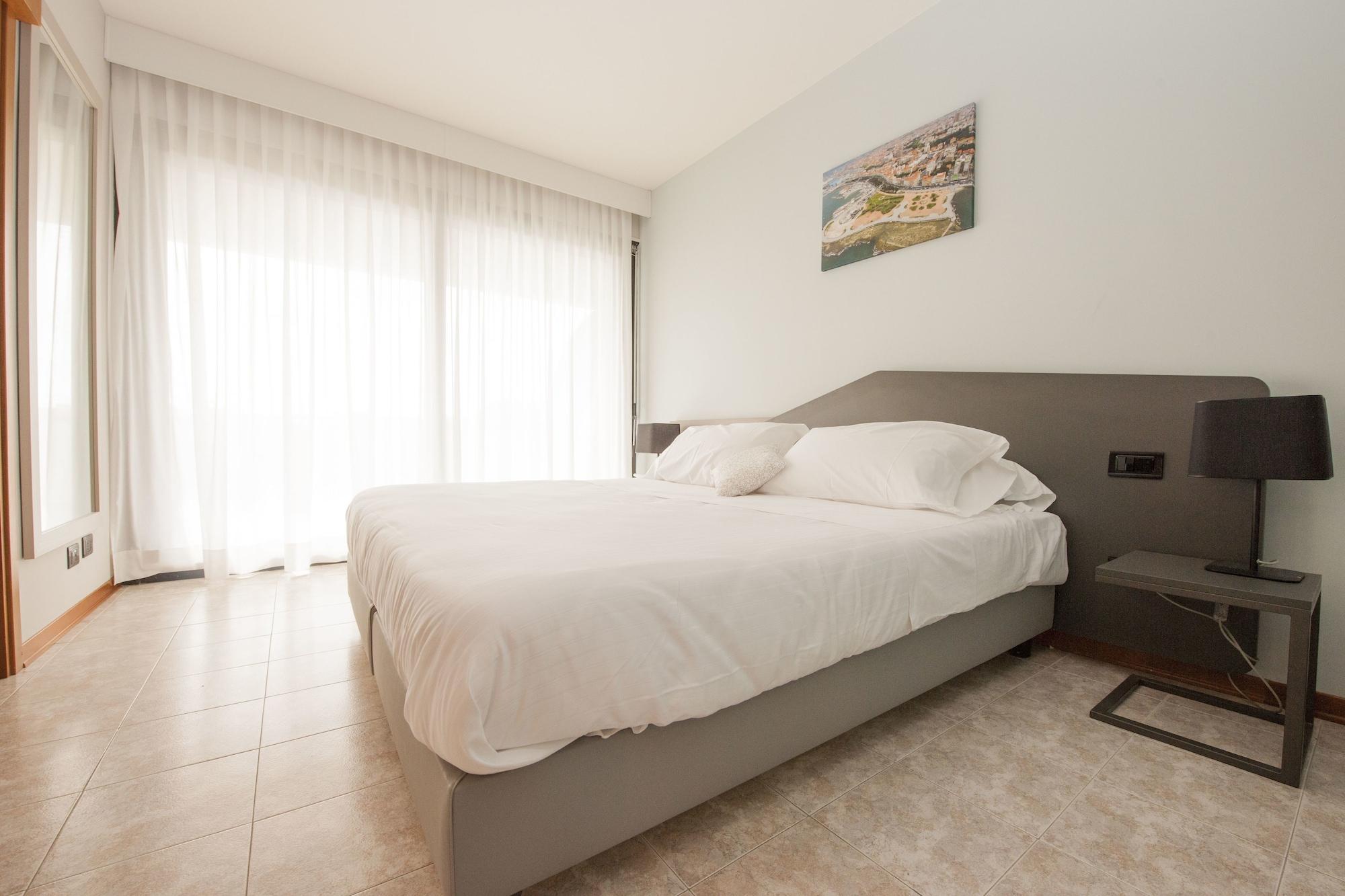 Suites Marilia Apartments - Suite Livorno Holiday Home Group * Livorno